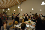 Koor brengt een toost uit op goed verloop concert 